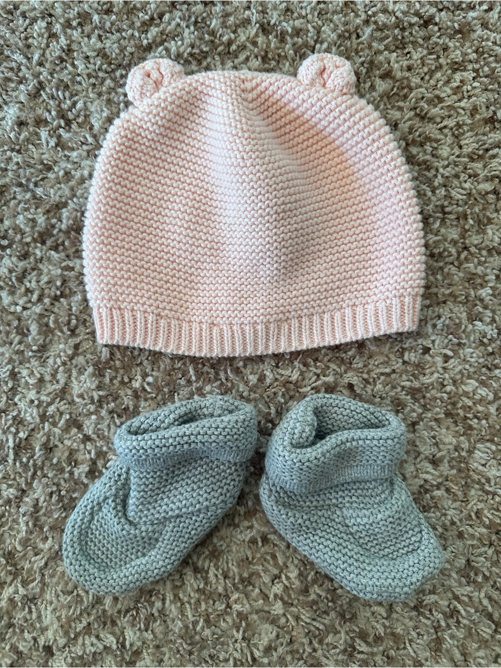 Gap Baby Brannan Bear Beanie and Booties (3-6 mo)